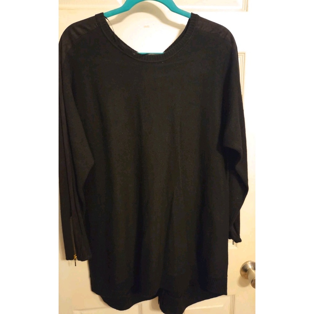Kate & Mallory Womens Medium Black Tunic-Style Back-Zip Light Knit Sweater
